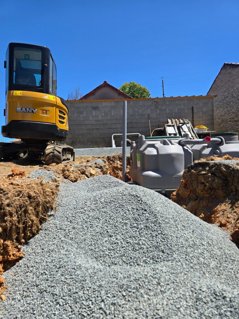 Fosse toutes eaux et lit de gravier pendant les travaux, Mornac