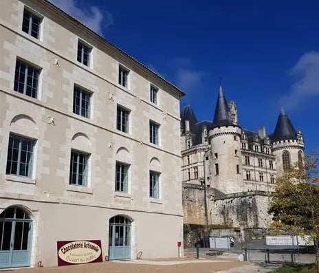 Ravalement de la façade de la Chocolaterie d’Antan à La Rochefoucauld