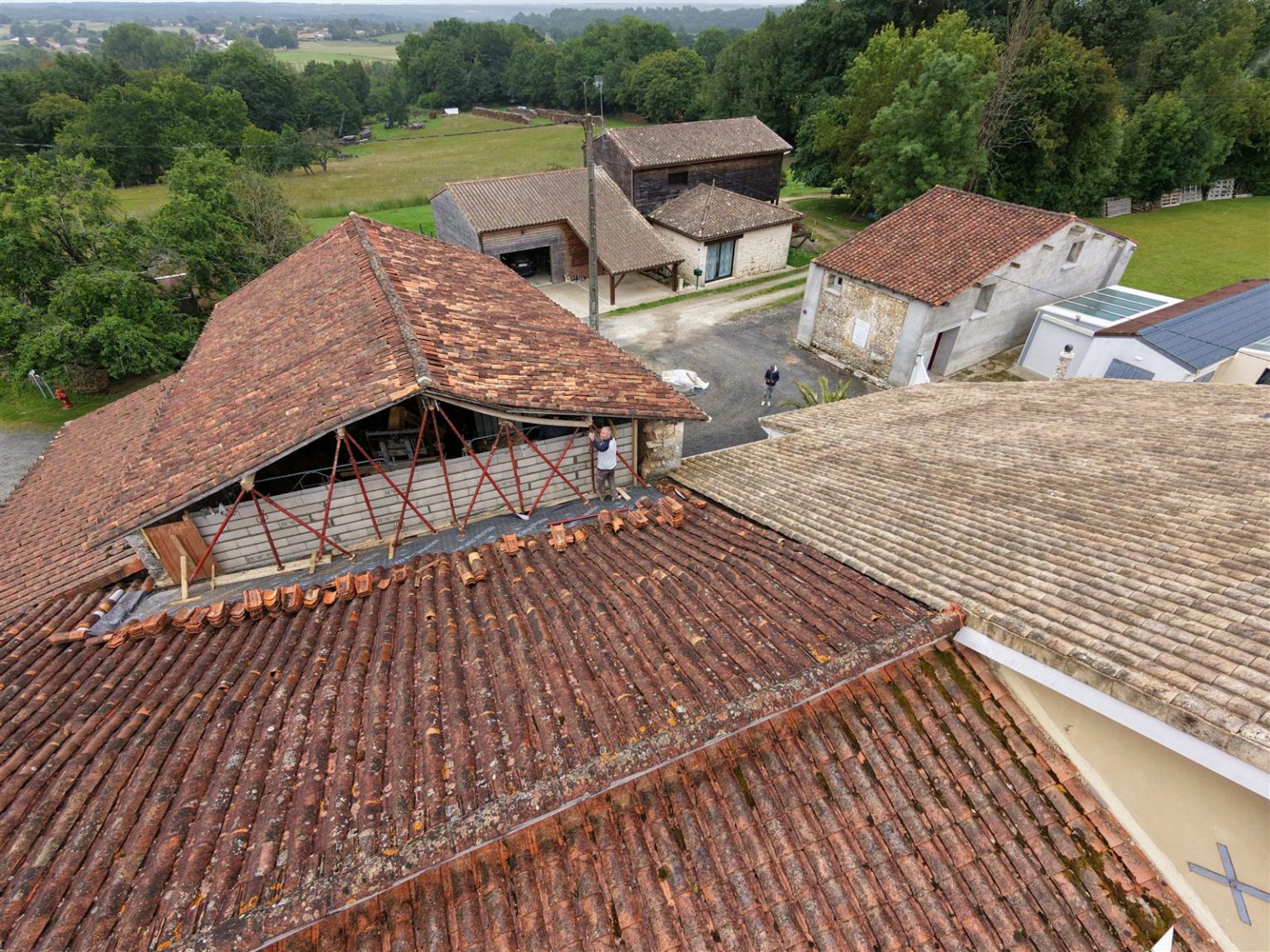 Article : Rénovation d’une toiture de grange en tuiles canal à Verteuil-sur-Charente